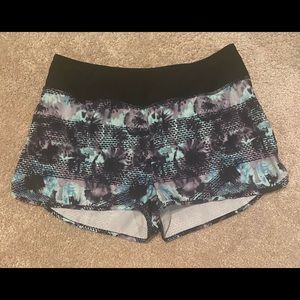 MPG shorts size small